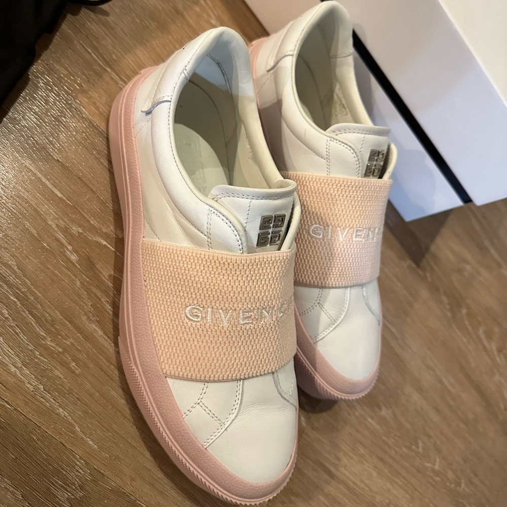 Givenchy City Sneaker Pink/ White Size US 8.5